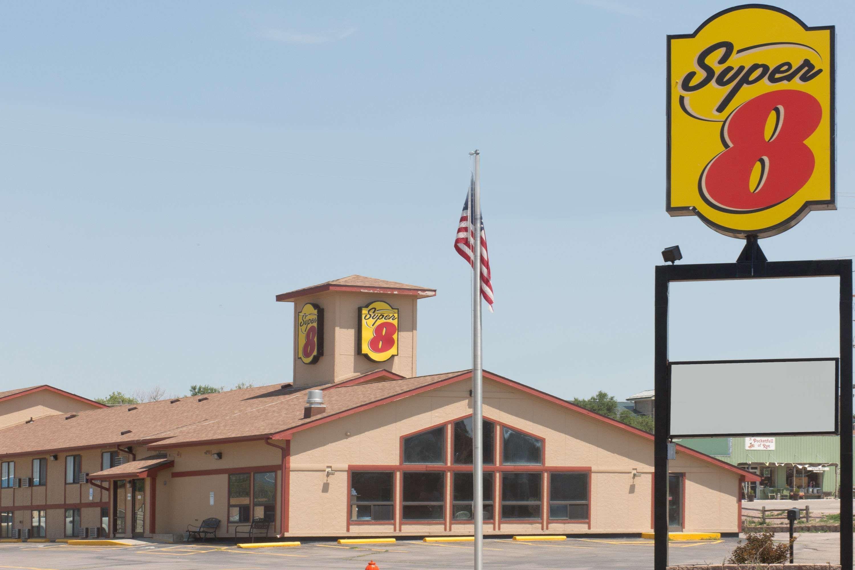 Hotel Super 8 By Wyndham Chadron Ne Exterior foto